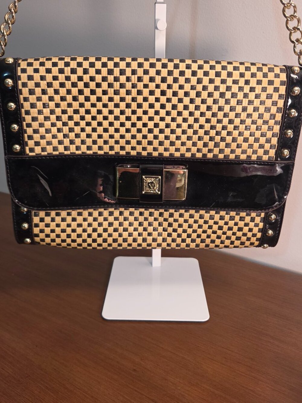 ANNE KLEIN - CHECK MATE CLUTCH FEATURING BLACK AND BEIGE WOVEN STRAW CHECKERBOAR